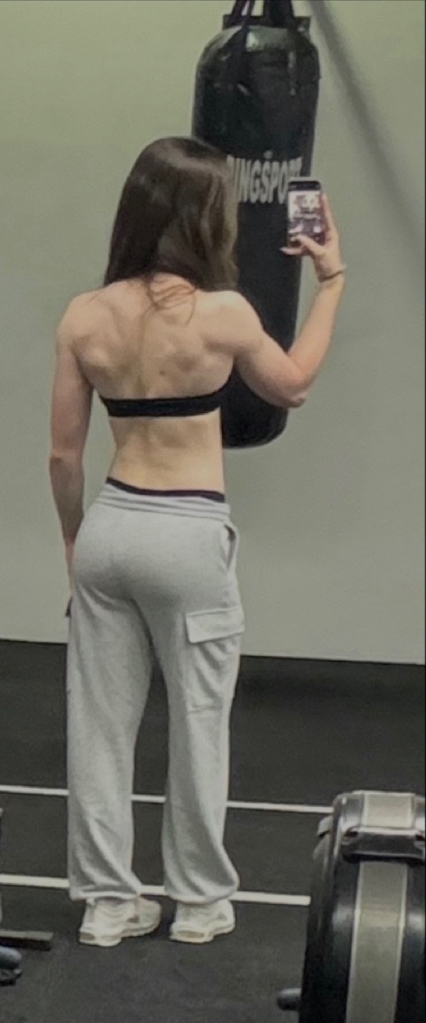 Sophia before her physique transformation